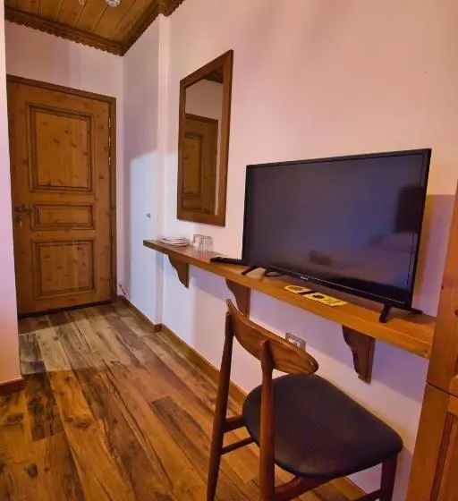 اتاق استاندارد با بالکن, Praga