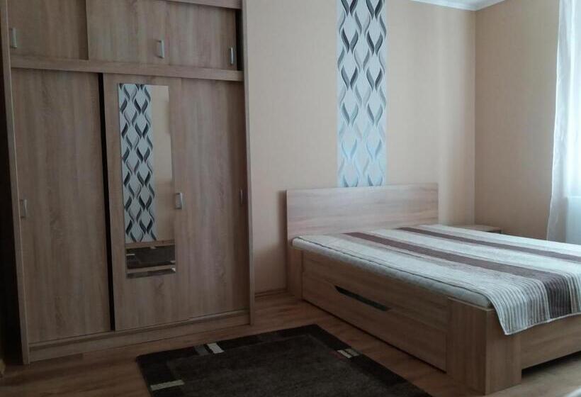 חדר סטנדרט, Ezüstfenyő Vendégház