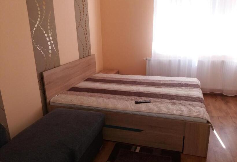 חדר סטנדרט, Ezüstfenyő Vendégház