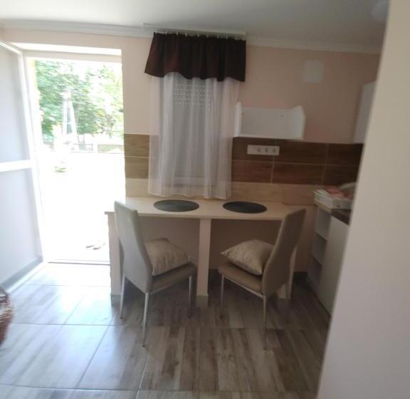 חדר סטנדרט, Ezüstfenyő Vendégház