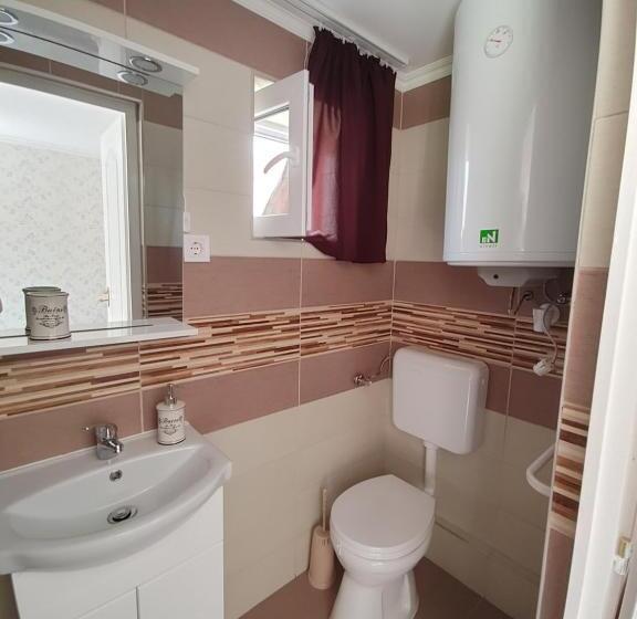 חדר סטנדרט, Ezüstfenyő Vendégház