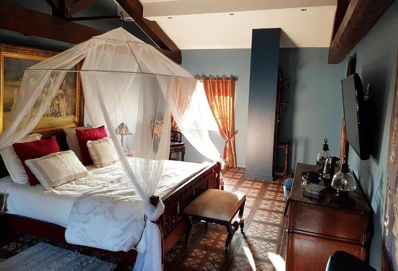 חדר סופריור, Château Des Périchons