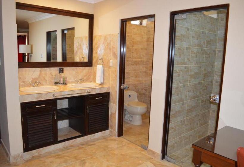 جناح سرير كينج, Hacienda San Juan Resort