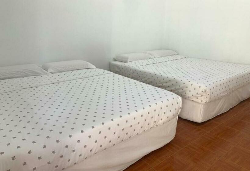 חדר קלאסי לשלושה, Oyo 89928 Acf Guest House