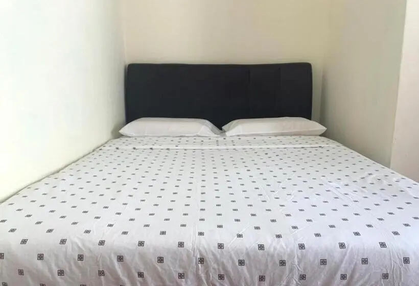 Classic Kolmen Hengen Huone, Oyo 89928 Acf Guest House