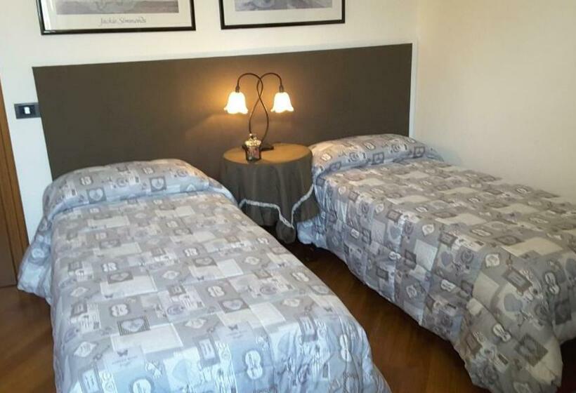 Номер Стандарт, Marinella B&b