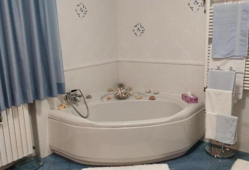 Номер Стандарт, Marinella B&b
