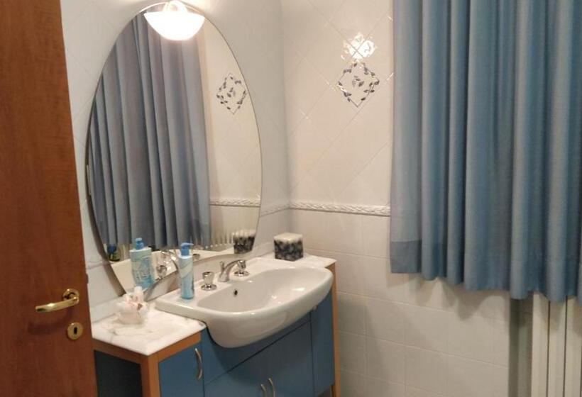 Номер Стандарт, Marinella B&b