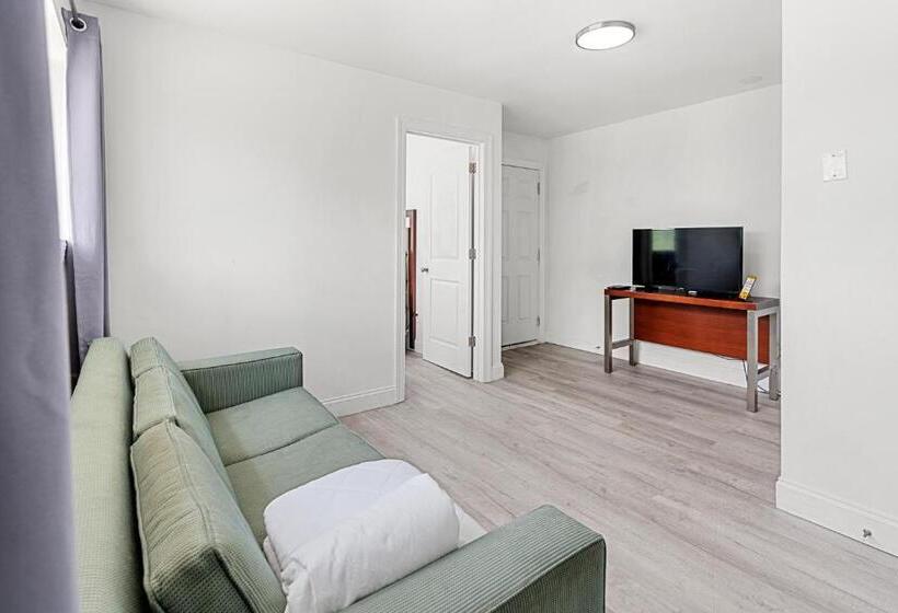 סטודיו דלוקס, Sun Fun