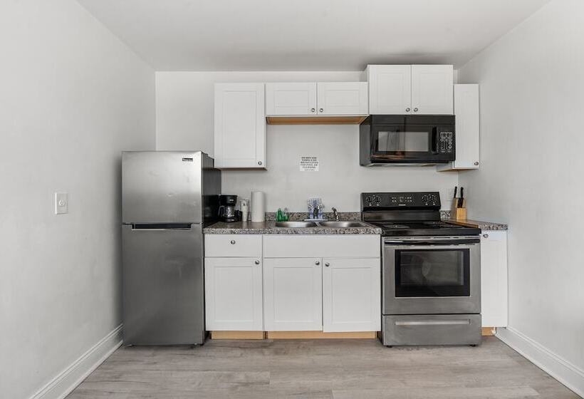 חדר סטודיו סטנדרד, Sun Fun