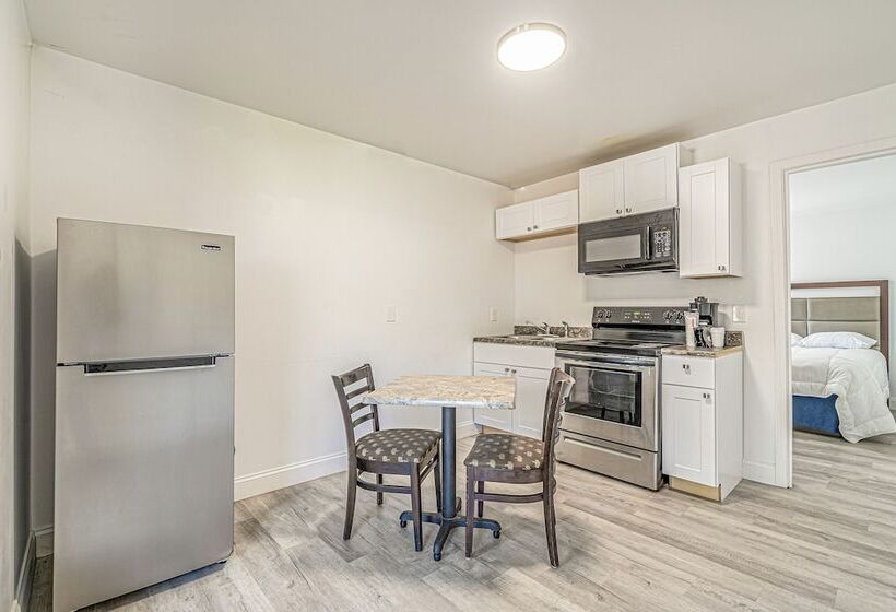 סוויטה, Sun Fun