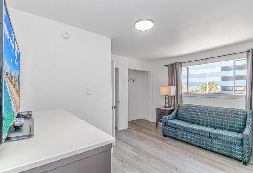 סטודיו דלוקס, Sun Fun