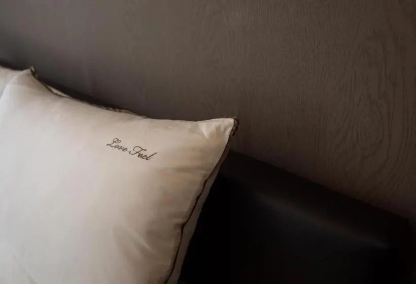 اتاق استاندارد با بالکن, Shanghai Downtown Hills Boutique Guesthouse   Near Metro Line 7, Exit 3, Changping Road
