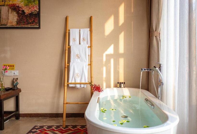 스탠다드 자쿠지 룸, Mohe Hostel