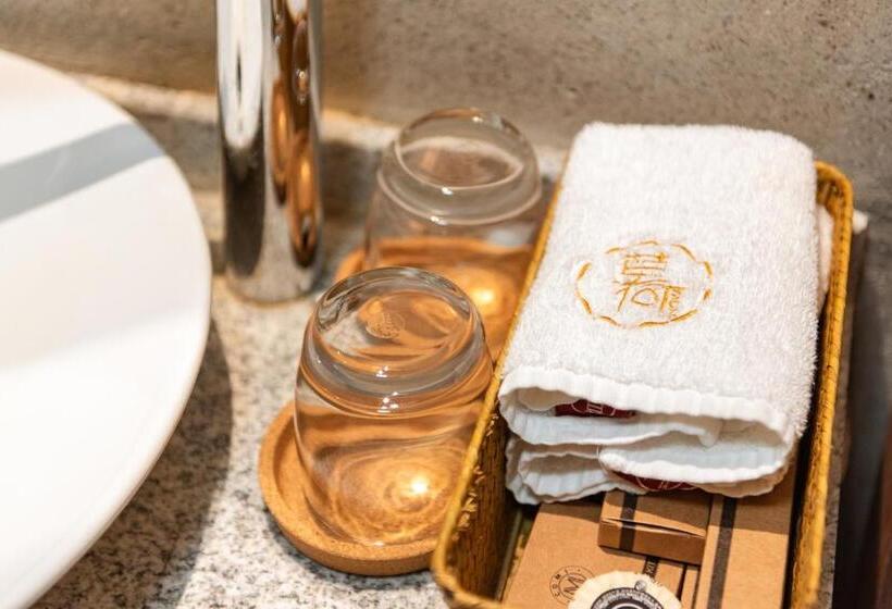 스탠다드 테라스 룸, Mohe Hostel