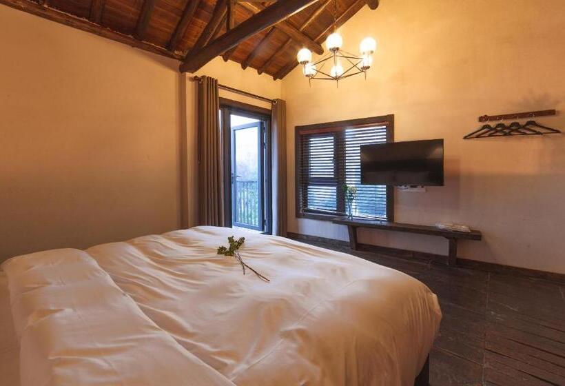 스탠다드 룸 산 전망, Mohe Hostel