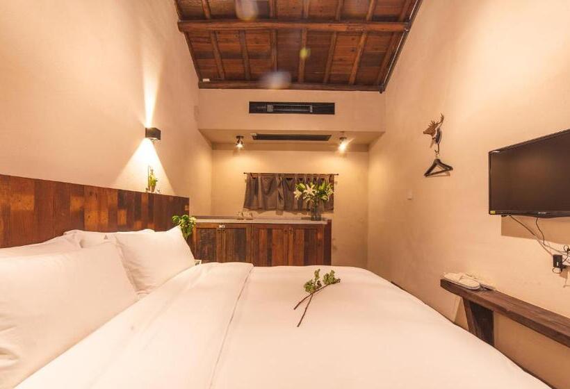Номер Стандарт с Террасой, Mohe Hostel