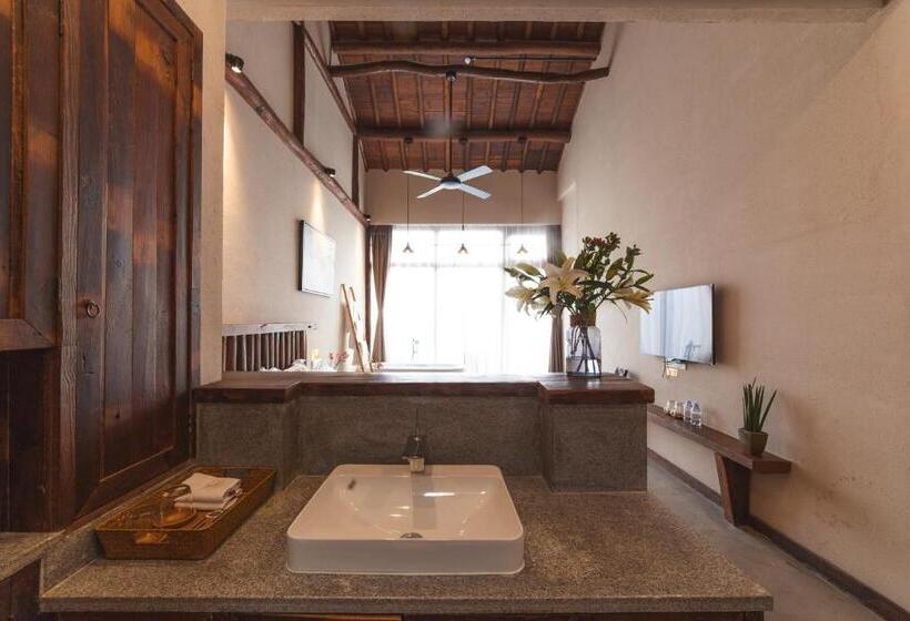 스탠다드 자쿠지 룸, Mohe Hostel