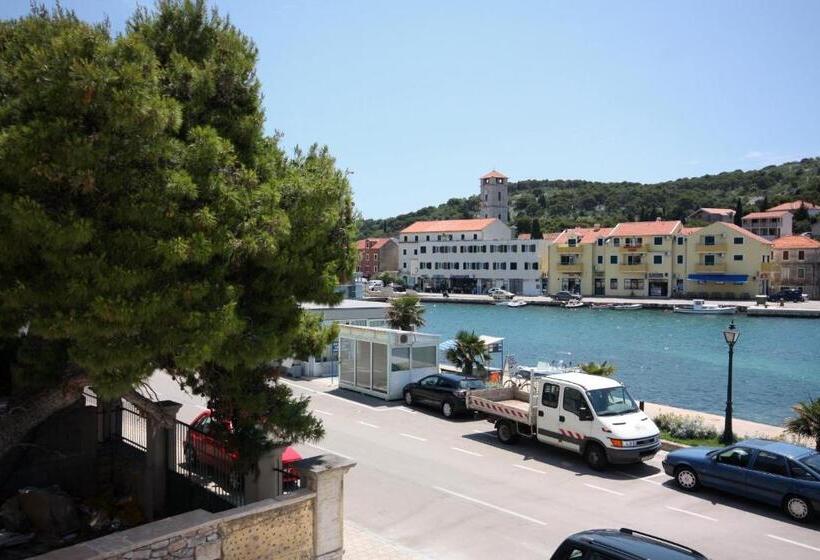 غرفة قياسية رباعية مطلة على البحر, Rooms With A Swimming Pool Tisno, Murter   3219