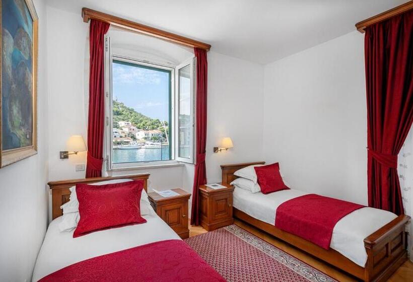 غرفة قياسية رباعية مطلة على البحر, Rooms With A Swimming Pool Tisno, Murter   3219