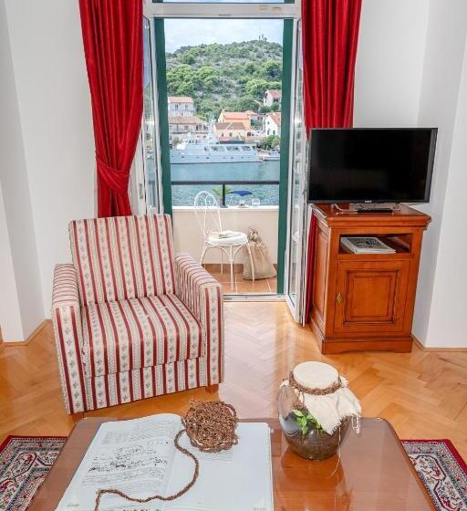 غرفة قياسية رباعية مطلة على البحر, Rooms With A Swimming Pool Tisno, Murter   3219