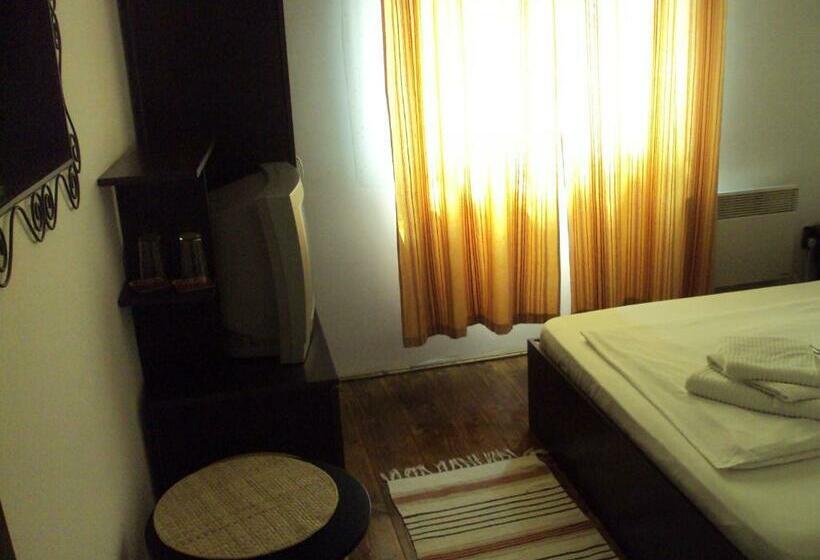 スタンダードルーム, Pensiunea Trei Ponei