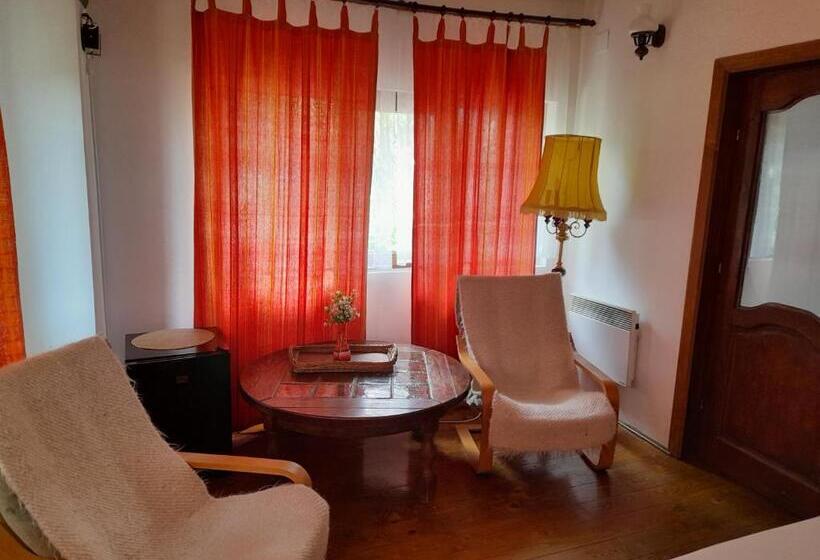 スイート, Pensiunea Trei Ponei