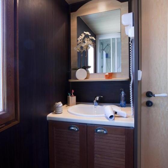 בקתה סטנדרטית, Kon Tiki