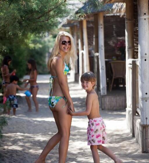 בקתה סטנדרטית, Kon Tiki