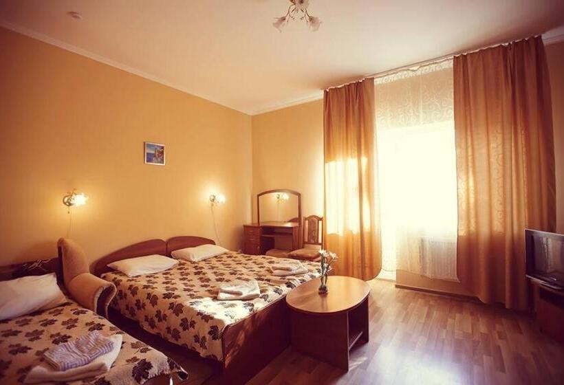 غرفة قياسية, Shaian Edelweis