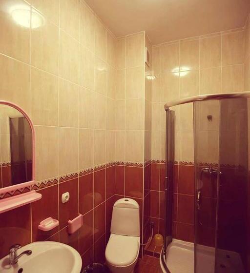 غرفة قياسية, Shaian Edelweis