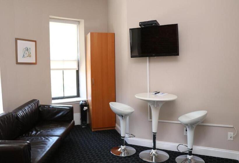 스탠다드 스튜디오, Stylish Studio In Boston Brownstone, C.ave #21
