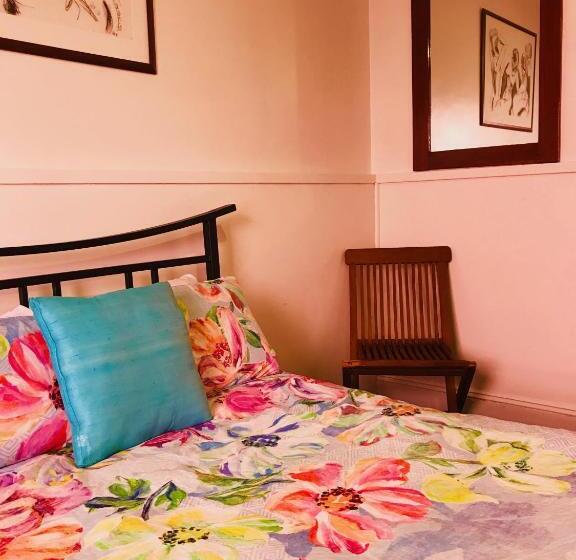 غرفة إقتصادية, Flying Fox Backpackers