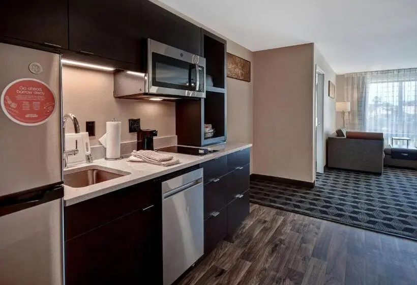 Suite King Bed