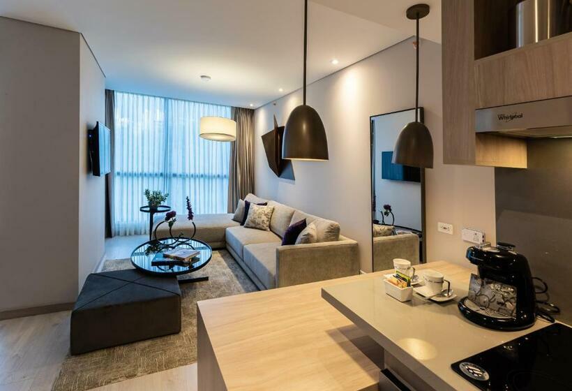 Deluxe Suite King Bed, York Luxury Suites Medellin By Preferred