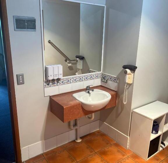 Номер Стандарт Адаптированный для Инвалидов, Asters On James Motor Inn