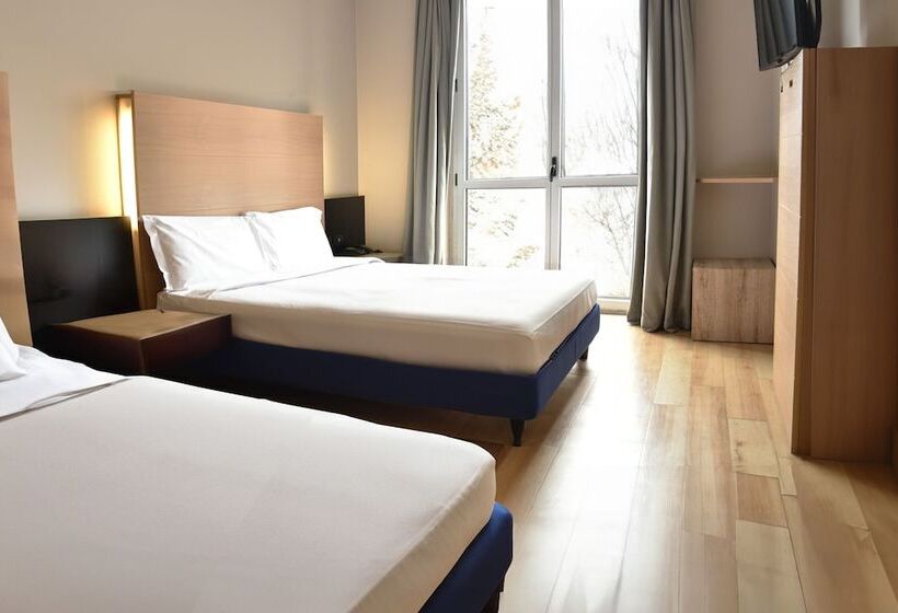 غرفة قياسية ثلاثية, B&B HOTEL Milano Cologno Studios