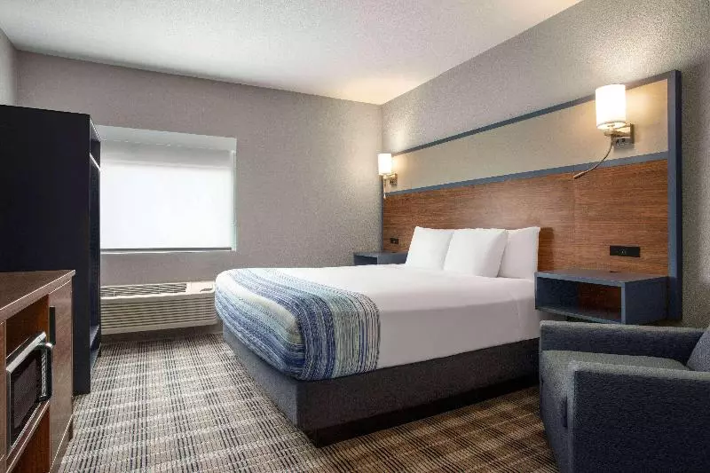 اتاق استاندارد با تخت بزرگ برای معلولان, Americinn By Wyndham Branson & Conference Center