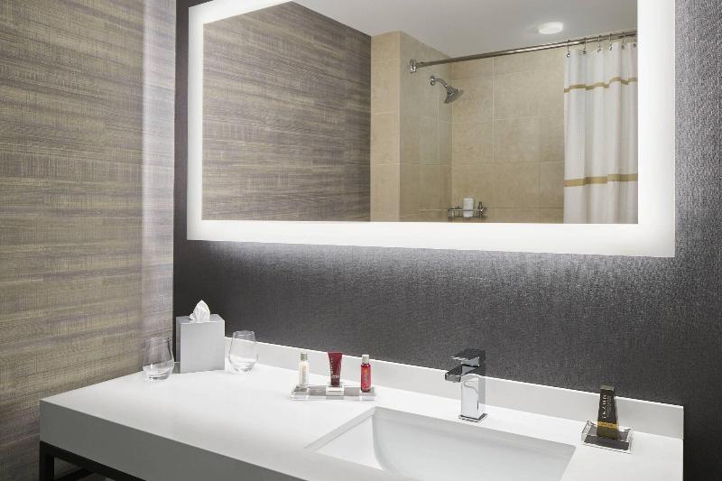 Стандартный Номер Кровать Кинг, Bethesda North Marriott Hotel & Conference Center