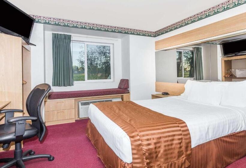 غرفة قياسية لذوى الاحتياجات الخاصة, Boarders Inn & Suites By Cobblestone Hotels   Brush