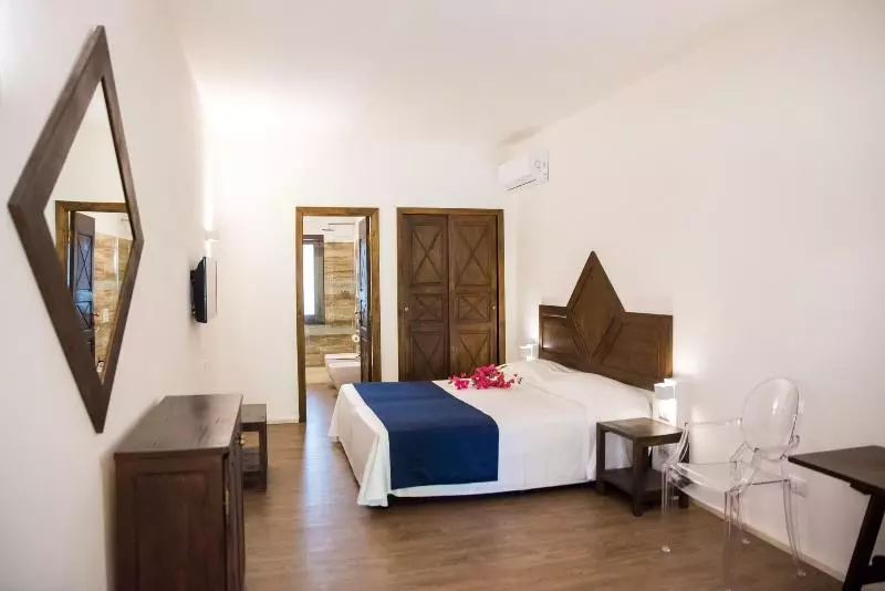 اتاق سوپریور سه تخته, Costa Dei Fiori