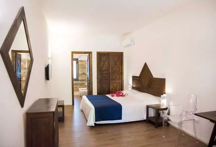 اتاق سوپریور سه تخته, Costa Dei Fiori