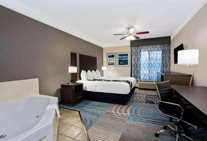 キングサイズベッドのスイートルーム, La Quinta By Wyndham Conroe