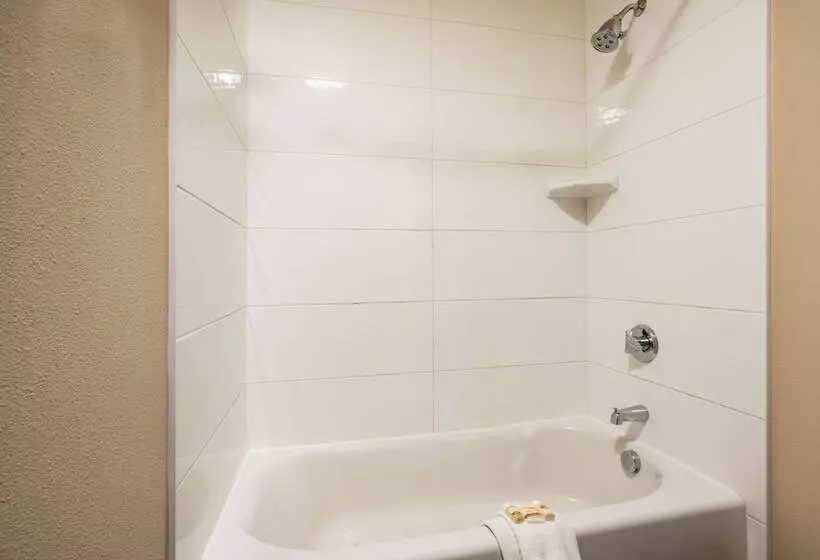 اتاق لوکس, La Quinta By Wyndham Eugene
