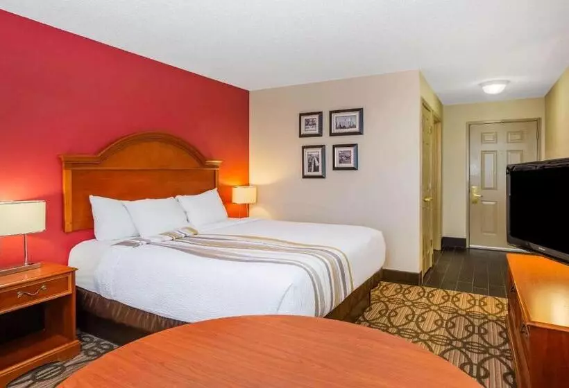 اتاق لوکس با تخت بزرگ, La Quinta By Wyndham North Platte