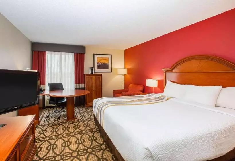 اتاق لوکس با تخت بزرگ, La Quinta By Wyndham North Platte