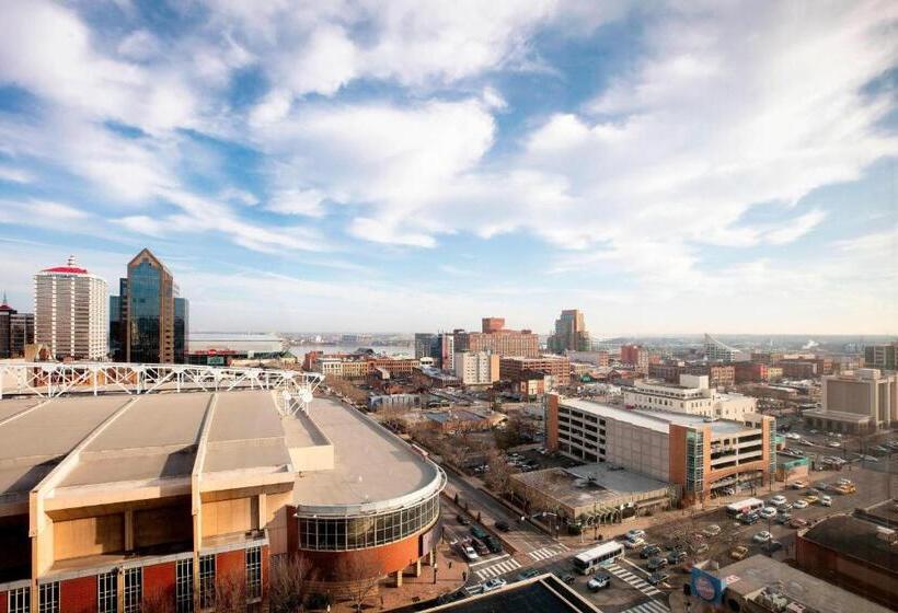 اتاق لوکس, Louisville Marriott Downtown