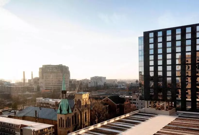 اتاق استاندارد با تخت بزرگ, Louisville Marriott Downtown