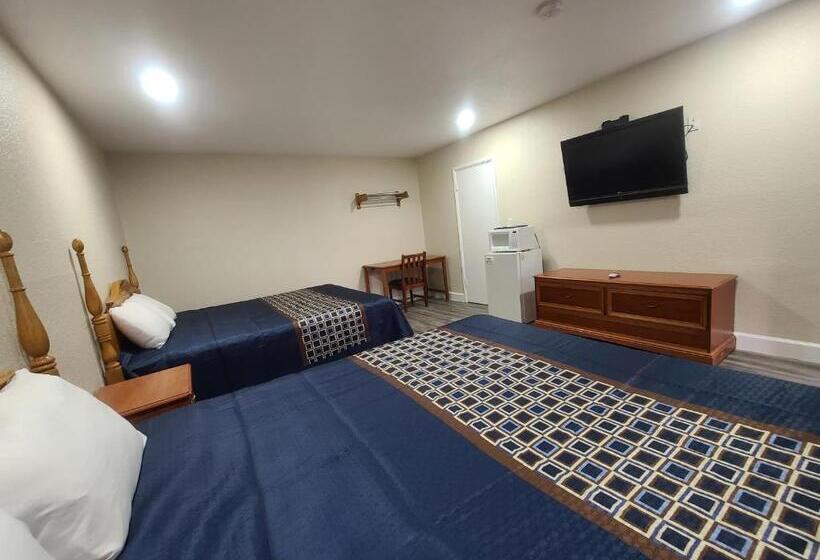 غرفة قياسية, Majestic Inn & Suites