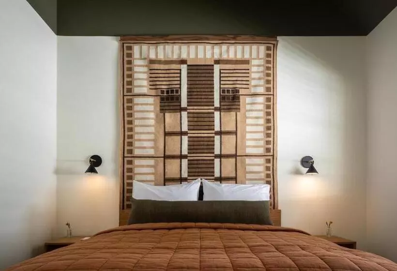 デラックスの4人部屋, Marina Riviera